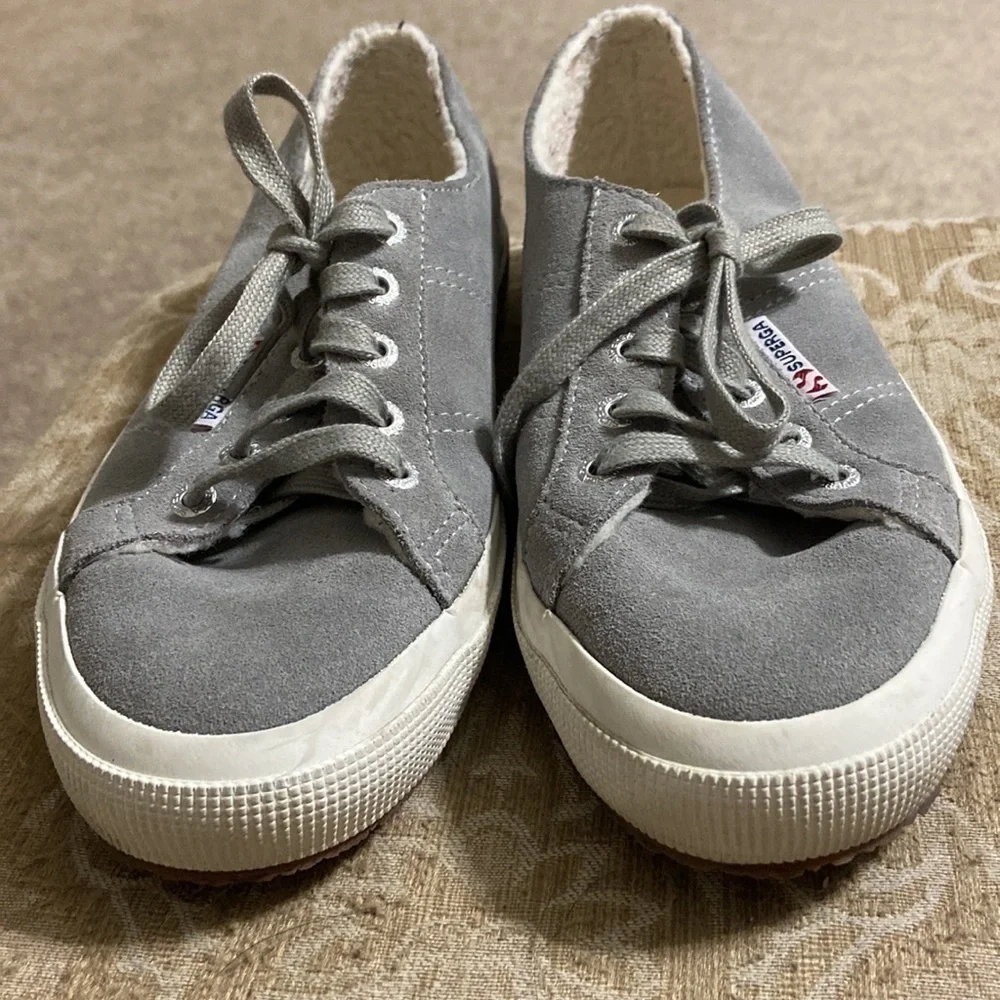 Superga gray tennis shoe!!